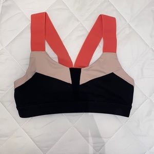 Alo sports bra